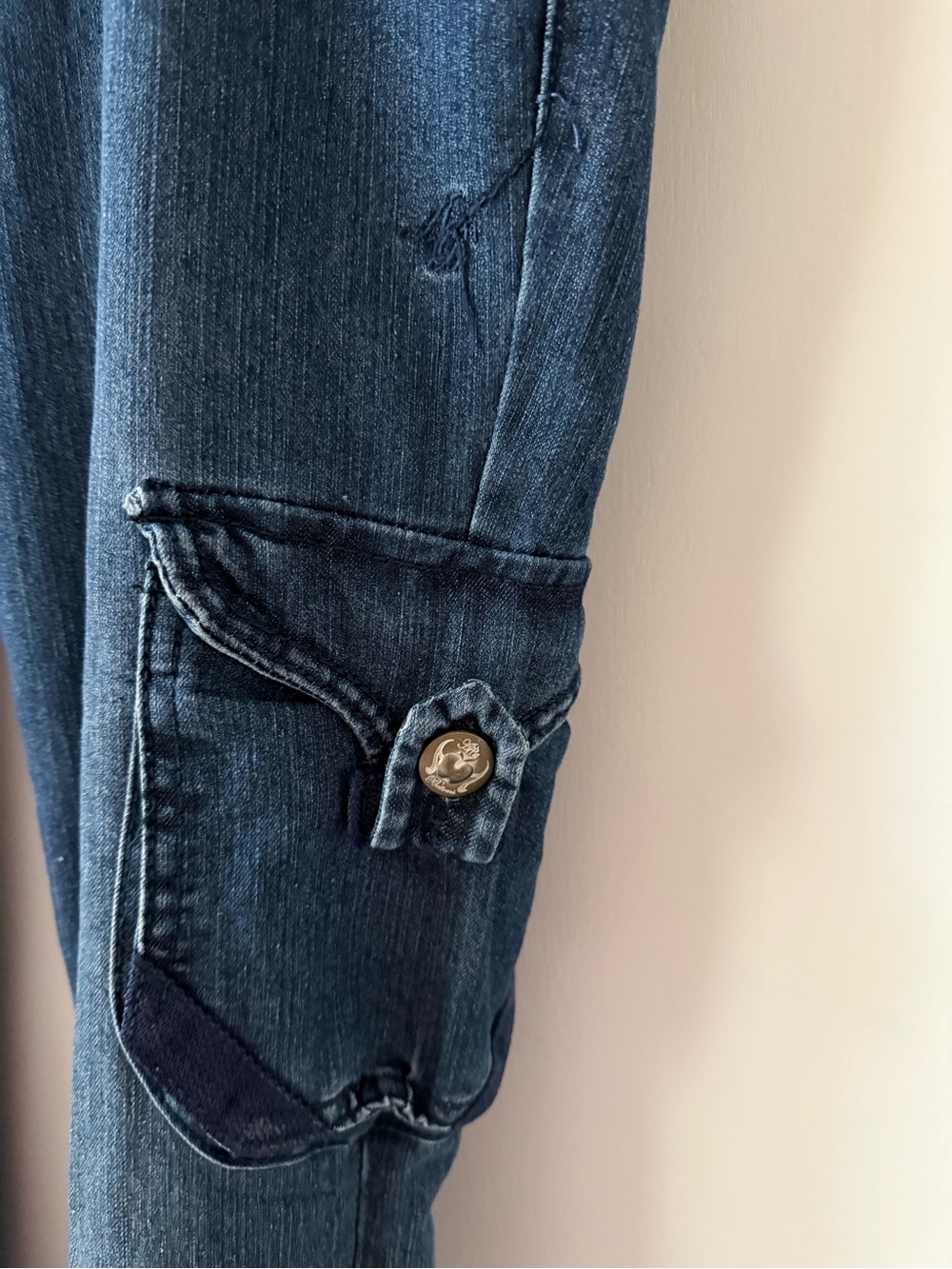 Vintage Y2K Low Rise Apple Bottoms Dark Wash Cargo Jeans Size 13/14 - Picture 9 of 16